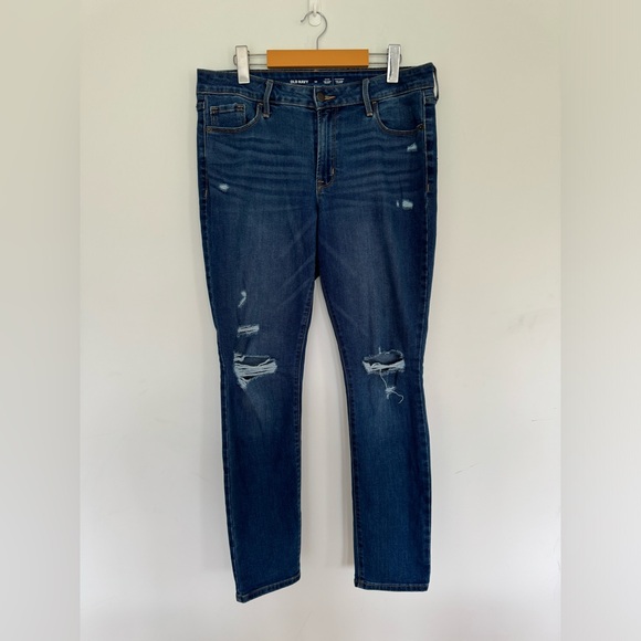 Old Navy Denim - 🎉 Old Navy Pop Icon Distressed Skinny Jeans